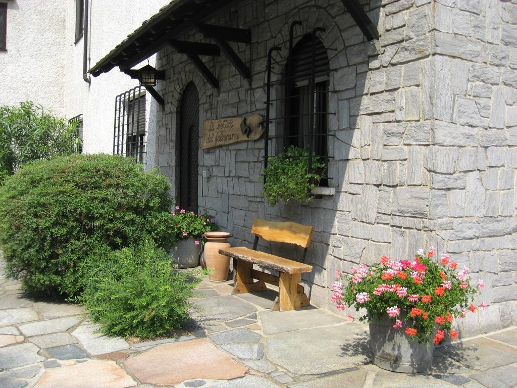 La Bottega Del Falegname Vanzaghello Exterior foto
